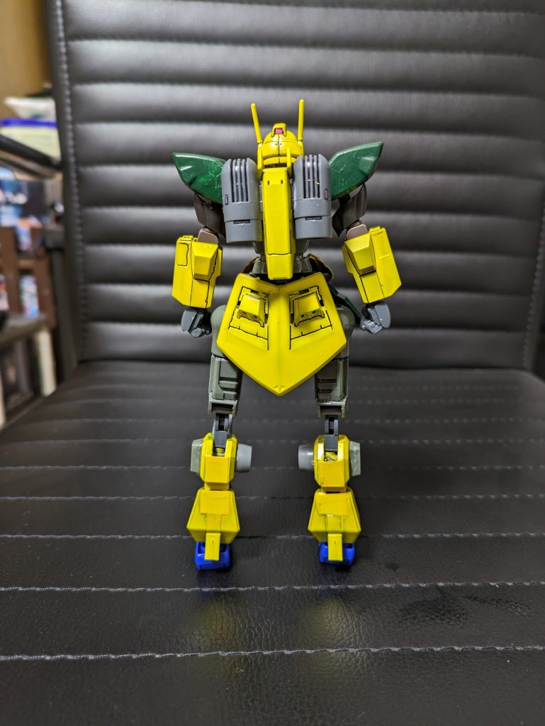 一部に改造用の市販パーツや他のプラモの余剰パーツも使ったので「ジャンク9割」と言う意味で名前にJ9と入れました。