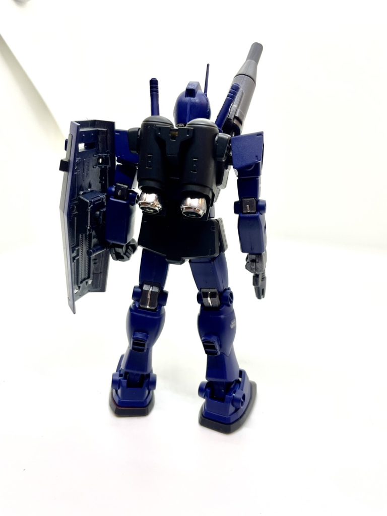 いつもの缶スプレーです!ティターンズカラーのスプレーがあって助かりました笑