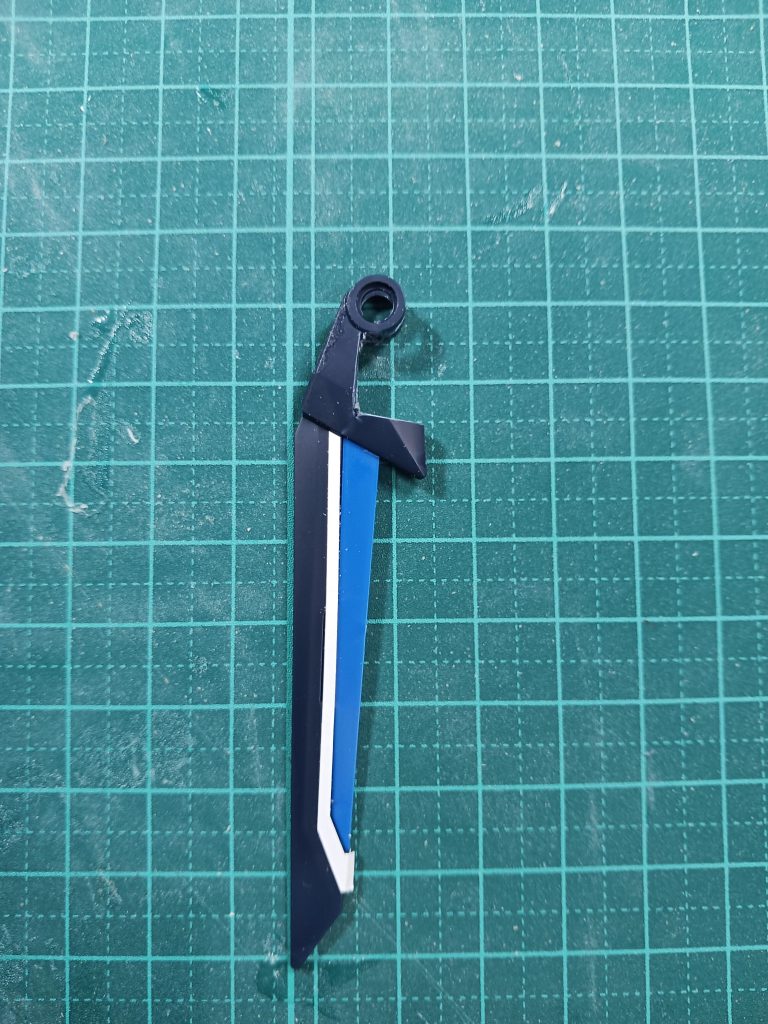 コンパクトに出来るようにカット!