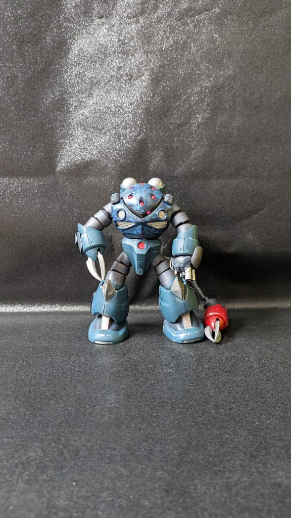 まともにたてまへん後ろ姿