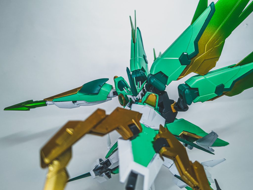 ガンダムアスタルテ–3枚目/制作者：おぼれる魚くん