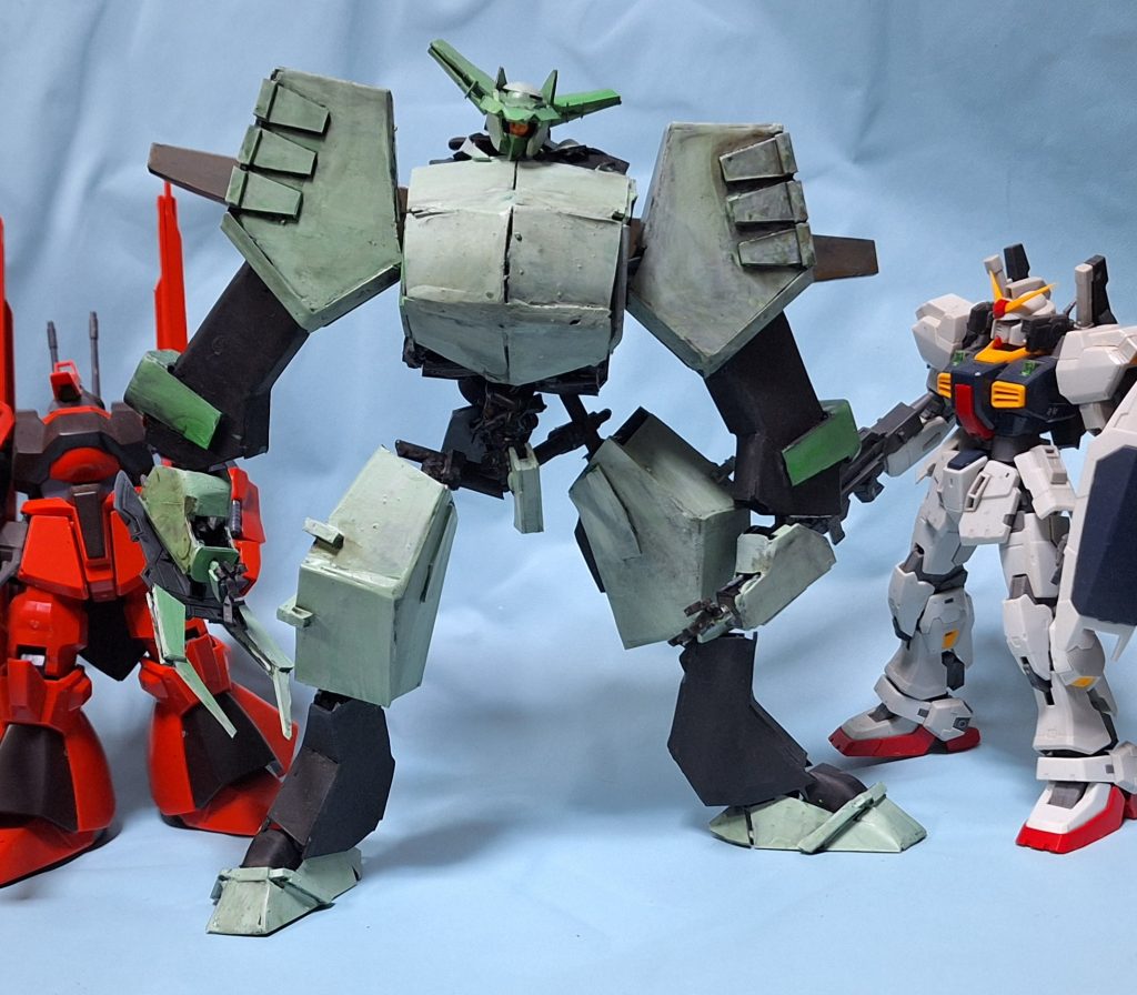 同スケールのディアス、ガンダムmk2と比較。多少大きすぎるかもしれません。 