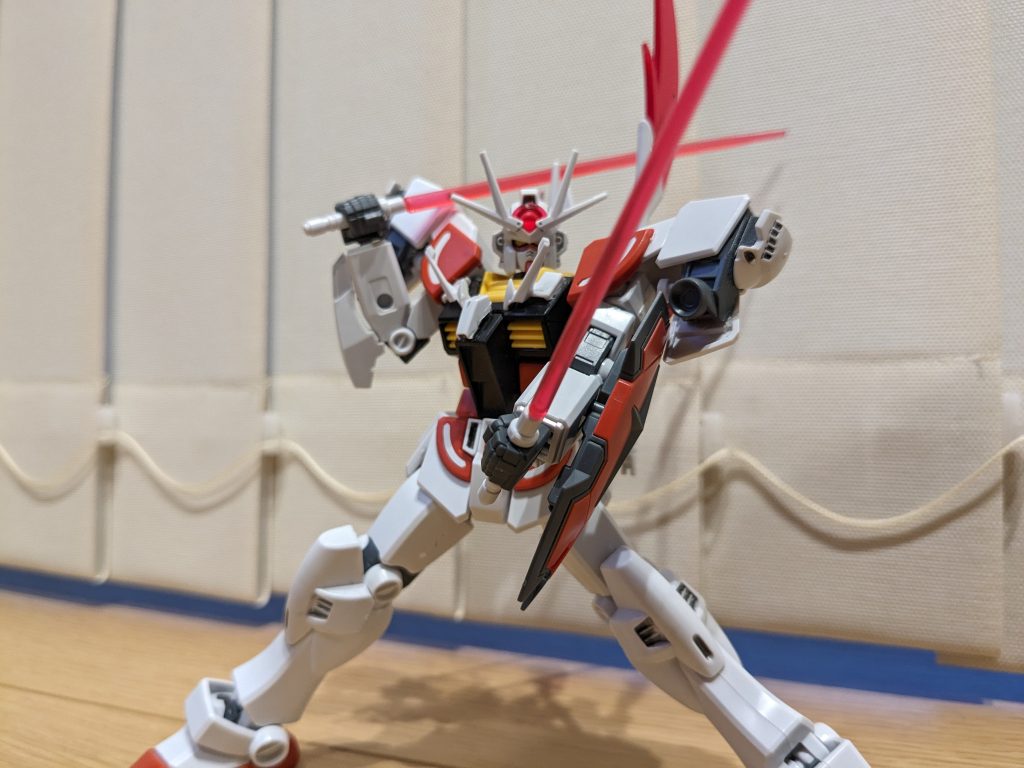 乗せ忘れ2　ビームサーベル二刀流肩のビームサーベルもちゃんと使えます。