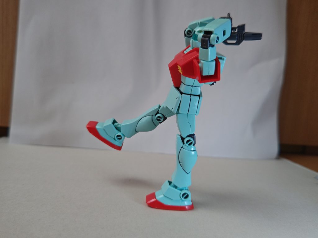 ジム「いやぁ…今回は流石にド突かれないだろw」ｷｭｲｰｰｰｰﾝ←GNドライブの音ジム「…ん？」