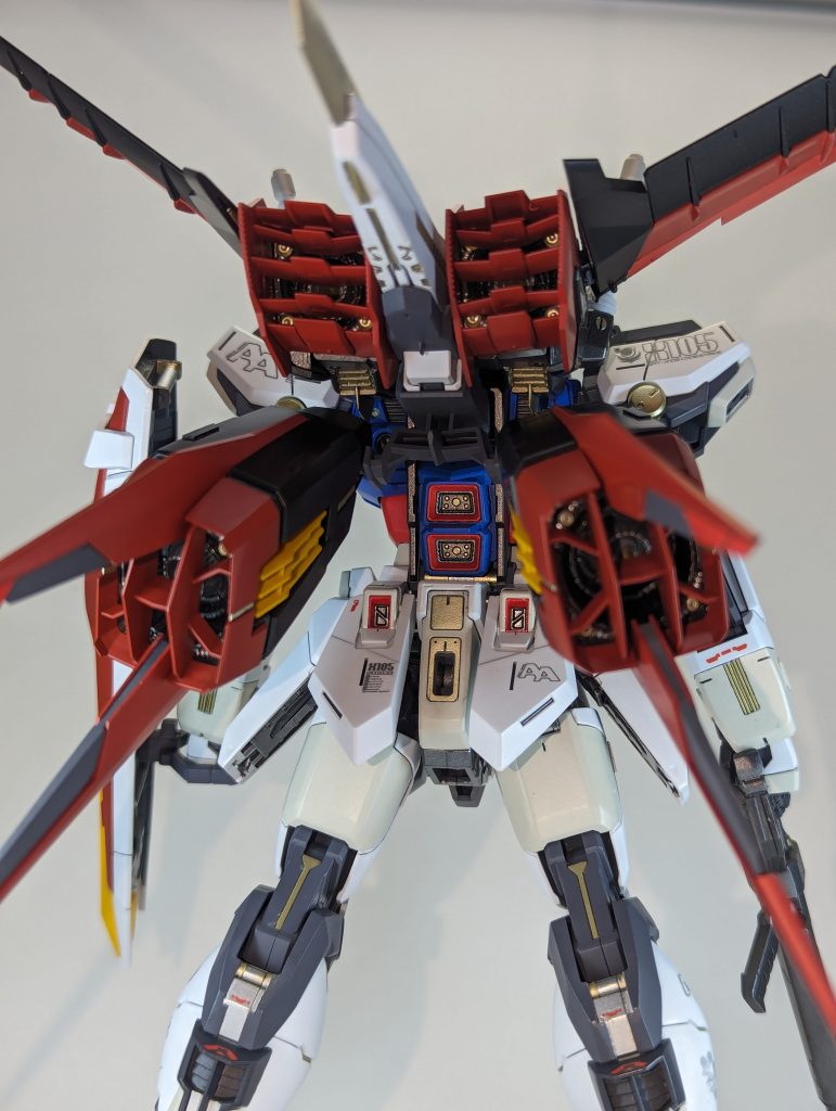 エールストライカーのエンジン!ここの造りに一目惚れしたのを覚えています。ゾクゾクしますよね!!ぜひ本家の方を見ていただきたい。