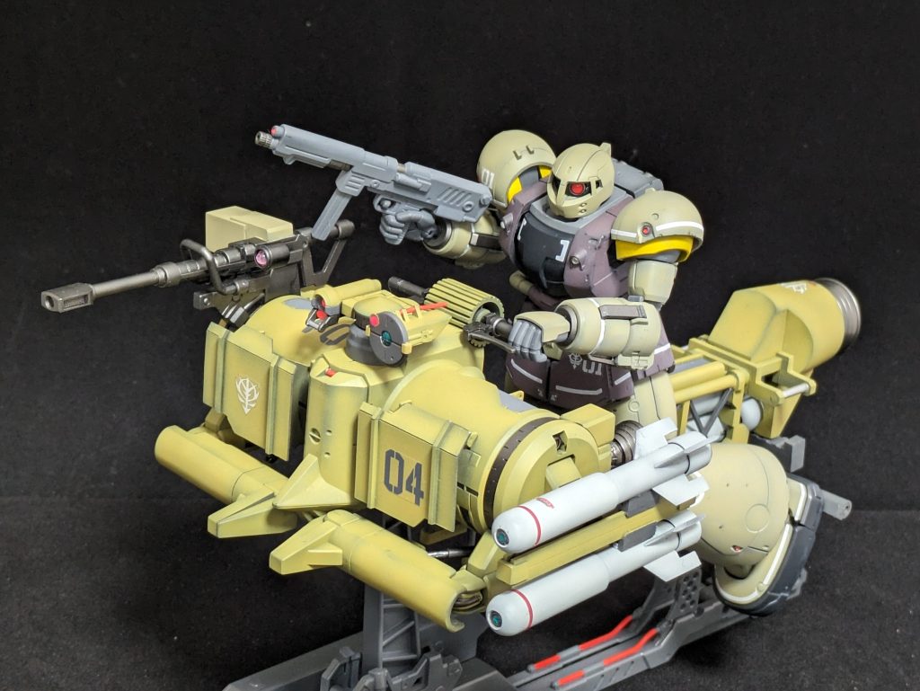 さらに、サブフライトシステムとしてMSを騎乗させた上での戦闘も可能です。