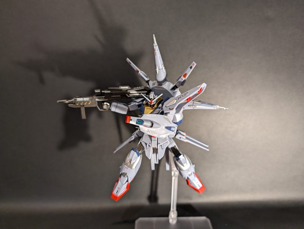 コメントで教えていただいた黒画用紙を背景にしました家感が消えてキリッとした気がしますね影もかっこいい