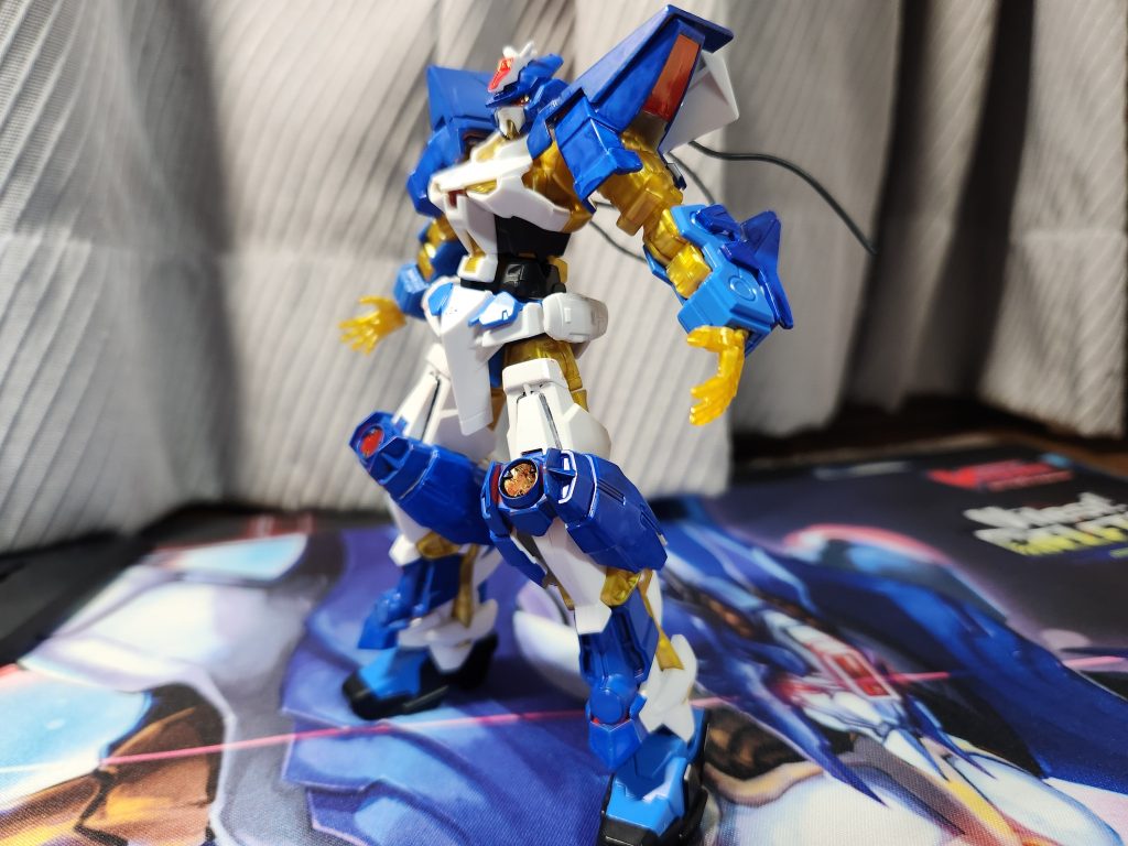 前回はガンダムフレームでしたが今回はアストレイ使ってより再現度を高くしてます 