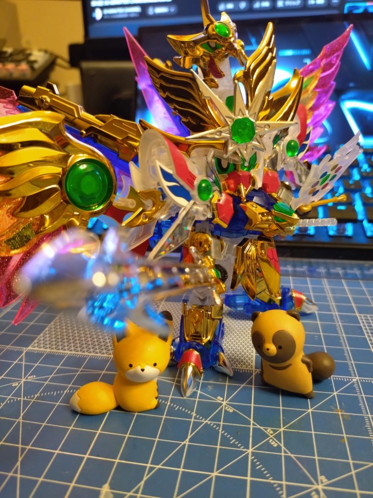 ガンダムベース限定の飛駆鳥大将軍です！！ 素組みなんでアピールもクソも無いんですが、サンプルに一目惚れして買ってしまいました！！ある意味輝羅鋼を超える輝羅鋼と言える逸品だと思います！！ …と言う事で、記念にパシャリ📸！！