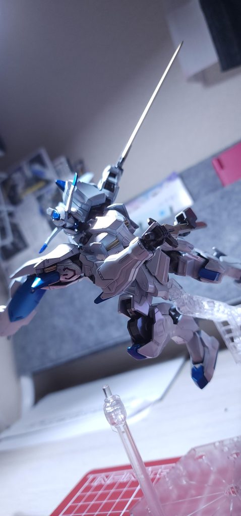 ガンダムバエル–2枚目/制作者：Oisan