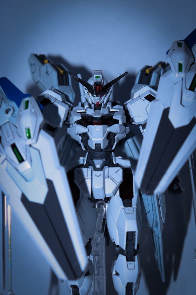 ようやく2024年最新作が仕上がりました。悪役っぽく作っているはずでしたが, 思ったよりヒロイックな仕上がりになっていました(^_^;)赤パーメットでオッドアイにしているので, 多少の悪役っぽさは出たかなと…そろそろベネリットグループ側の機体も進めていこうかと以上です。ご覧いただきありがとうございました!!