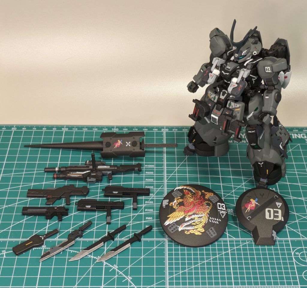 「男子ってこう言うのが好きなんでしょ」ディスプレイ。「ウェポンロードディスプレイ」とも言う。