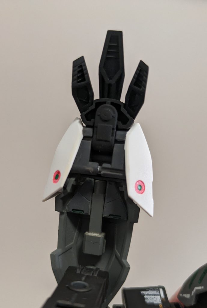 バインダー内のビームサーベルはこんな感じで収納。