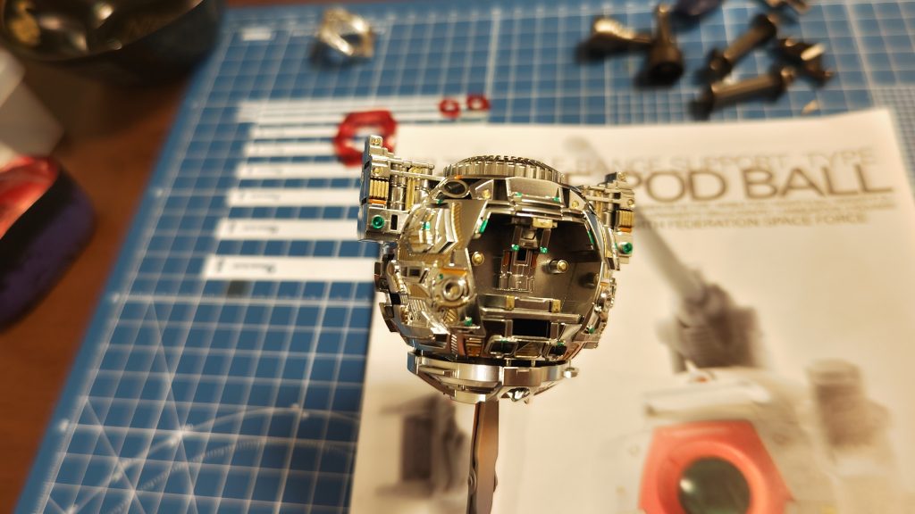 レッドチップのような感じでオレンジ・緑で筆塗りをチョンチョンしてました!