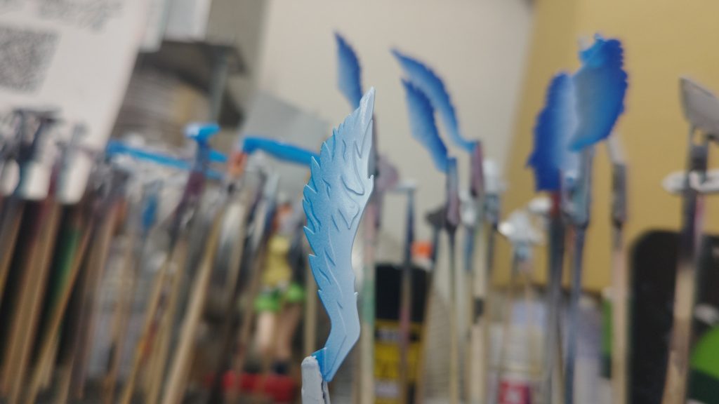 クリアパーツを活かしてもよかったんですが、よりアニメっぽくしたくてグラデーションにしました！