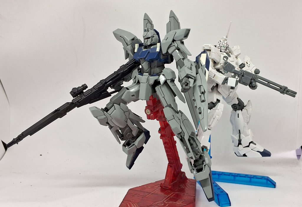 Pose with the HGUC Unicorn Gundam