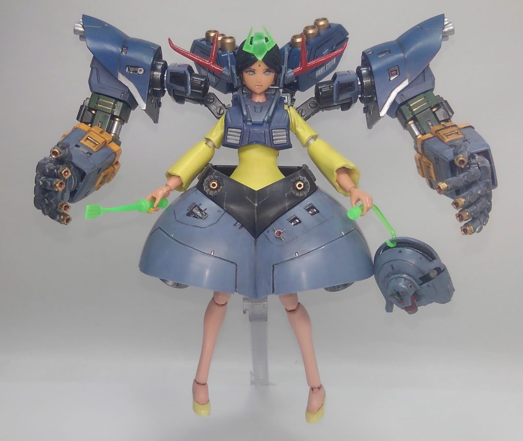 合体状態です。パーフェクトララングと名付けましたｗ　背中のファンネルは過去作のRジャジャより借りてきました。ララァが持っているのはサイコ乗馬鞭。これで叩かれると最終話のカミーユみたいに心を持っていかれます。