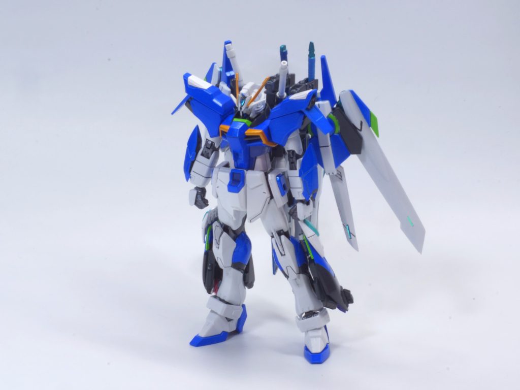 ALICEALICEALICEALICEALICEALICEALICEALICEALICEALICEALICEALICEALICE　SSS（スレイプニルサポートシステム）とは、今回新たに制作された[スレイプニル]シリーズ汎用の換装装備群の名称です。ボールデンジョイントシステムを搭載したガンプラは、だいたい装備可能（なはず）です。初代に制作されていた換装装備の名称パターンに倣い、/とアルファベット1文字で表されます。　/S装備はソードを意味し、近接戦闘を支援します。武装はソードドラグーンを搭載したバックパックとGNシースⅡ、2本の実体剣。2本の実体剣はそれぞれ金木犀、銀木犀といい、[スレイプニル]シリーズ伝統の大切な逸品です。刀身にGN粒子を纏わせることにより、切れ味を向上させています。GN粒子が剥離してきた場合は、GNシースⅡにセットすることで再コーティングが可能です。ALICEALICEALICEALICEALICEALICEALICEALICEALICEALICEALICEALICEALICE