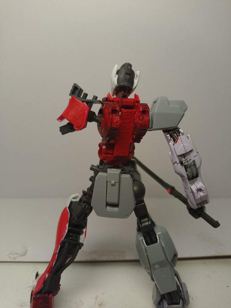 後ろ。ジャンク感しかないランナータグは何を使ってるか分かるかな?