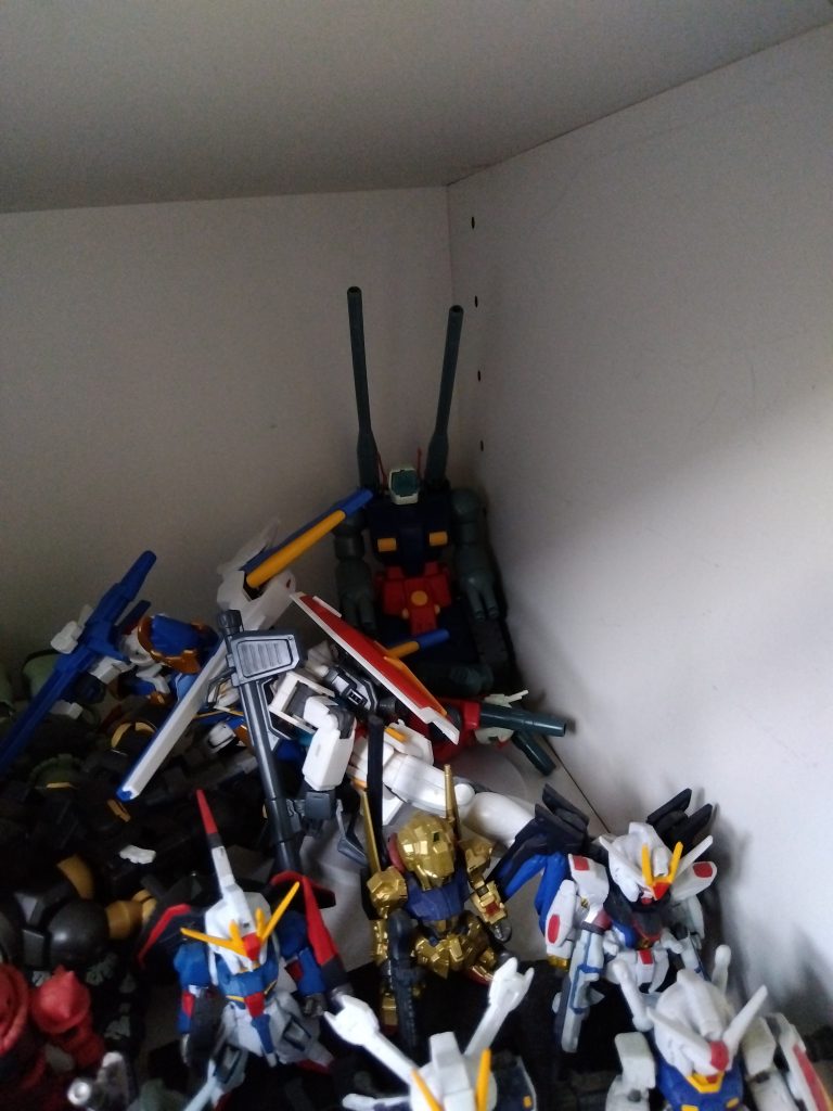 最強モビルスーツはガンタンクでした！！そんなん言うてる場合ちゃいますが(ToT)いや、ウチは住めるし、全然マシなほうです。gumばろうニホン(｡･Д･)ゞ