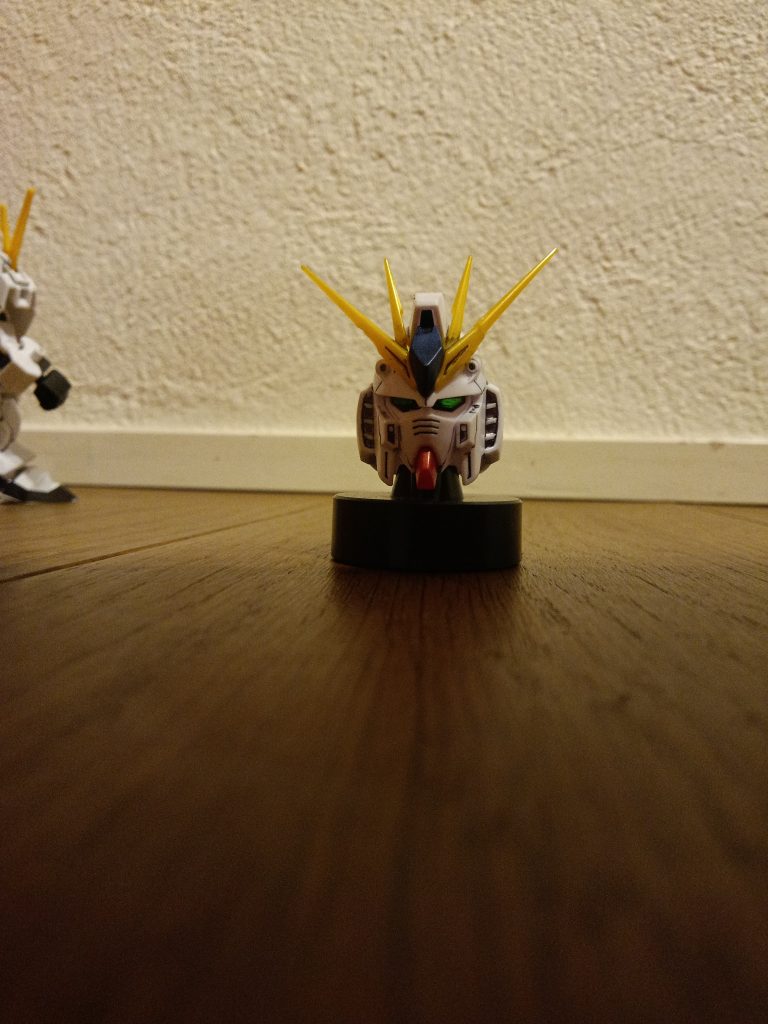 前からなんやかんやあって右のブレードアンテナが折れました😢 