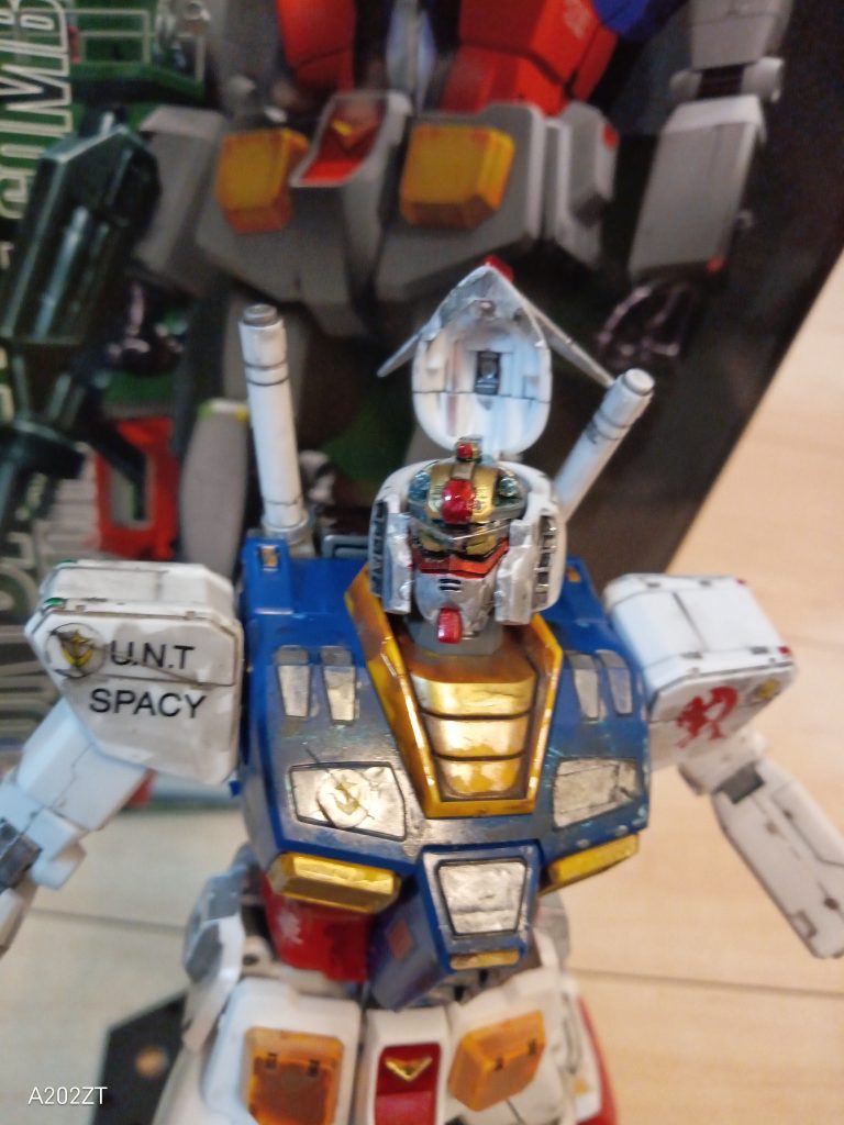 頭部メインカメラメカニック