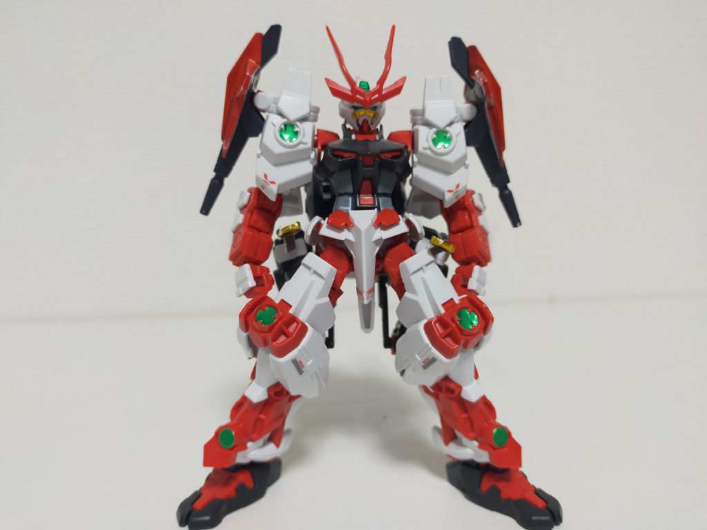 戦国アストレイ【侍】全国ガンダムビルダーズ大会近接戦限定等レギュレーションにて使用された機体。バトル・ロワイヤル戦、1体1の個人戦を勝ち進み、4位に輝いた機体でもある。また、機体推力別無制限トーナメントにも出場、優勝機体との戦闘は、人々に多くの記憶と大会史に残る記録を残した機体となった。