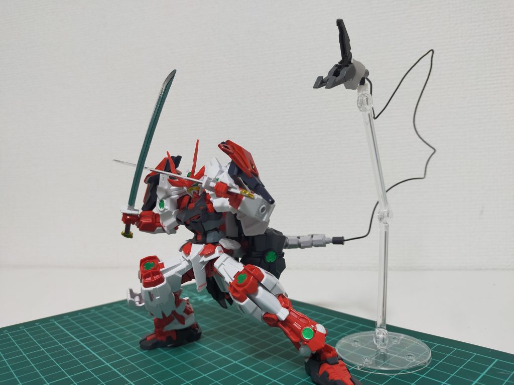 おまけ。しっぽ生やせたりもする。近距離戦限定だとレギュ違反なので取り外しています。