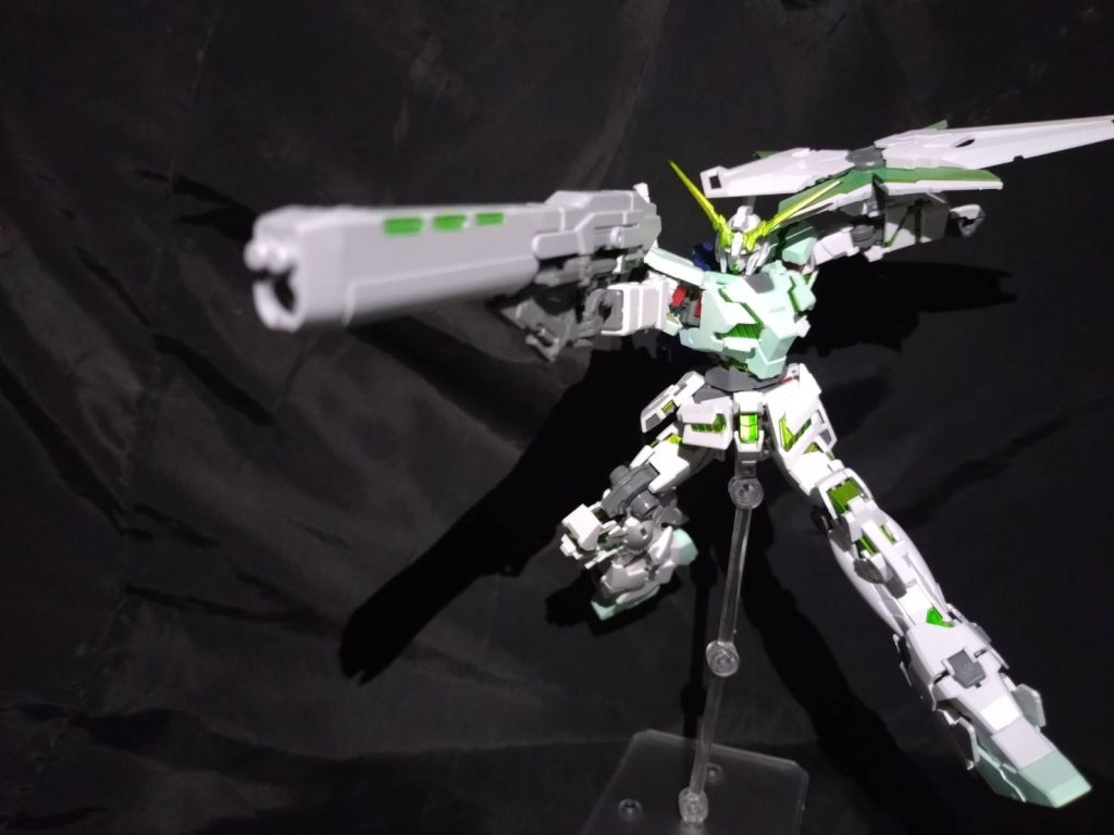 片手持ちで射撃!