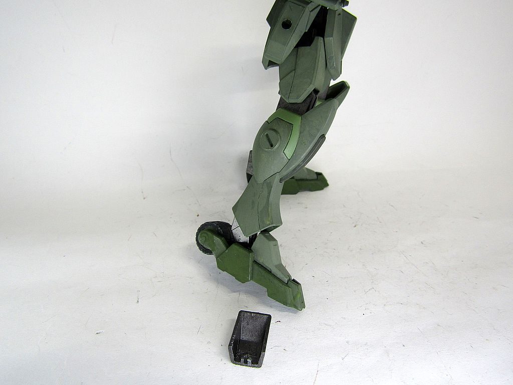 サイドアーマーへの固定は百錬を参考に。