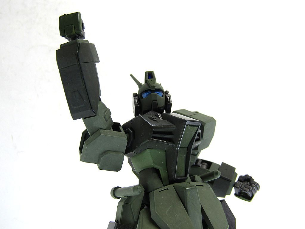 フィニッシュブローはＪＥＴアッパー又はウィニング・ザ・レインボー。(;^_^A戦って、闘って、戦い抜いた感を出すため、ナックルガードは外しています。ガンダム・ザ・ガンダムのポーズ風。