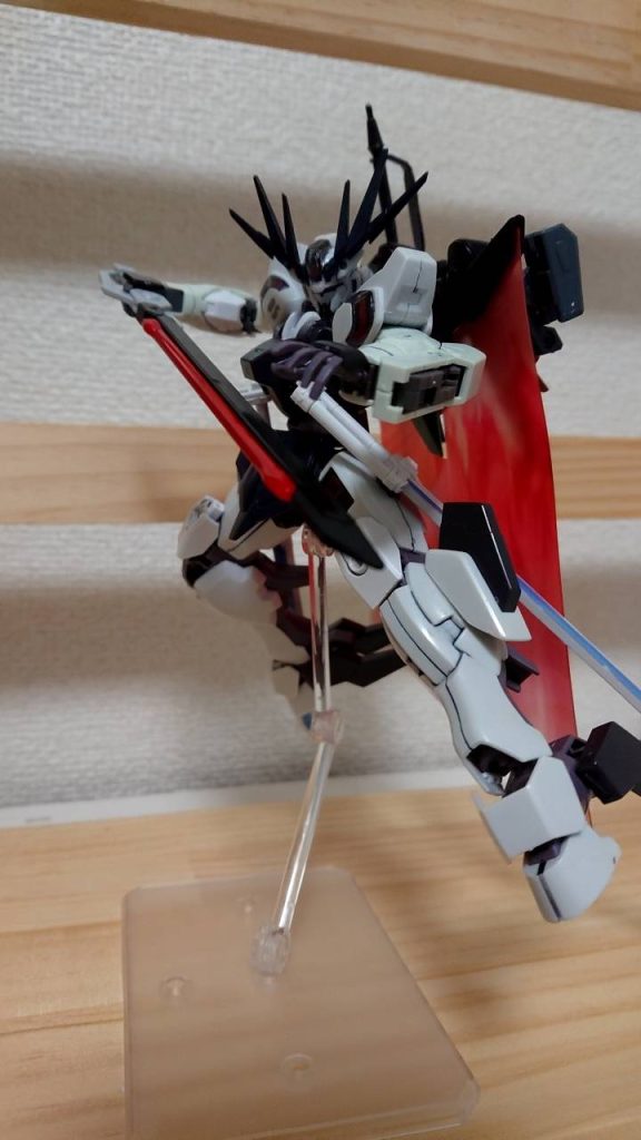 大剣ディア―ビームソードはディア―ゼロの為に新たに作られた武装である。重量が軽く切るもよし、投げるのもよしの万能武装だ。