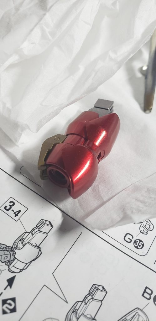 ガンダムを知らない友達にこれを見せたら「アイアンマンだ！！」って返ってきて既視感の正体に気づいた1枚w