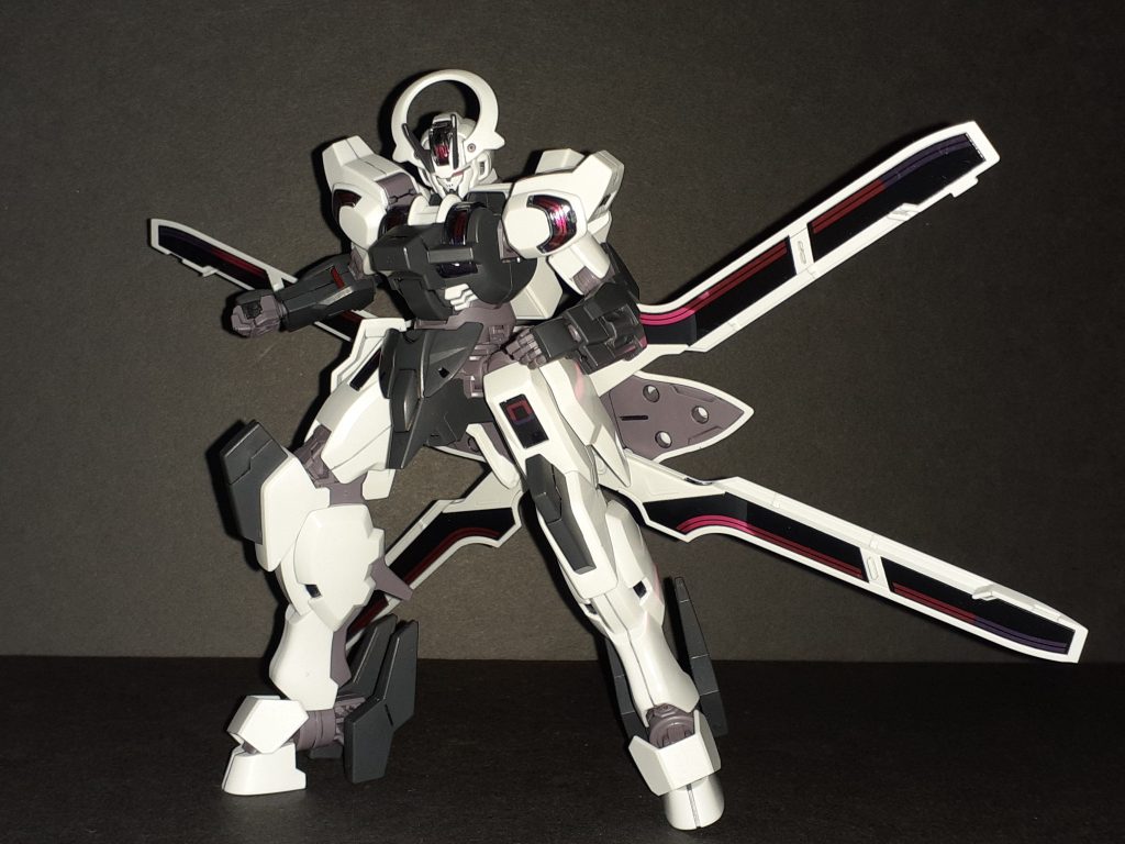 それぞれに形状ごとの機能があるけれどキットの説明書には特に記載はないのでアニメの公式を見よう。