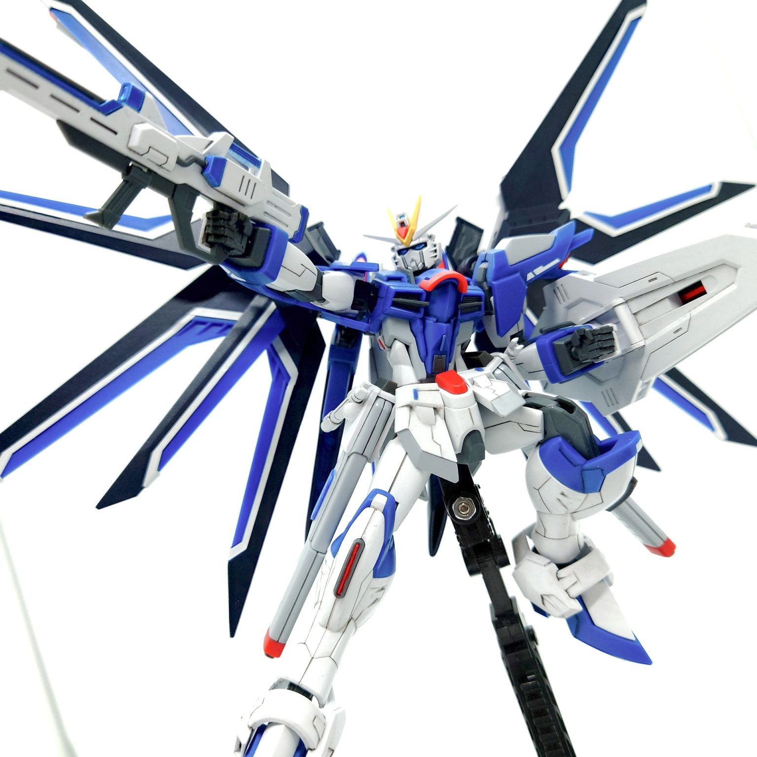 ライジングフリーダムガンダム｜鈴木ジム2さんのガンプラ作品｜GUNSTA