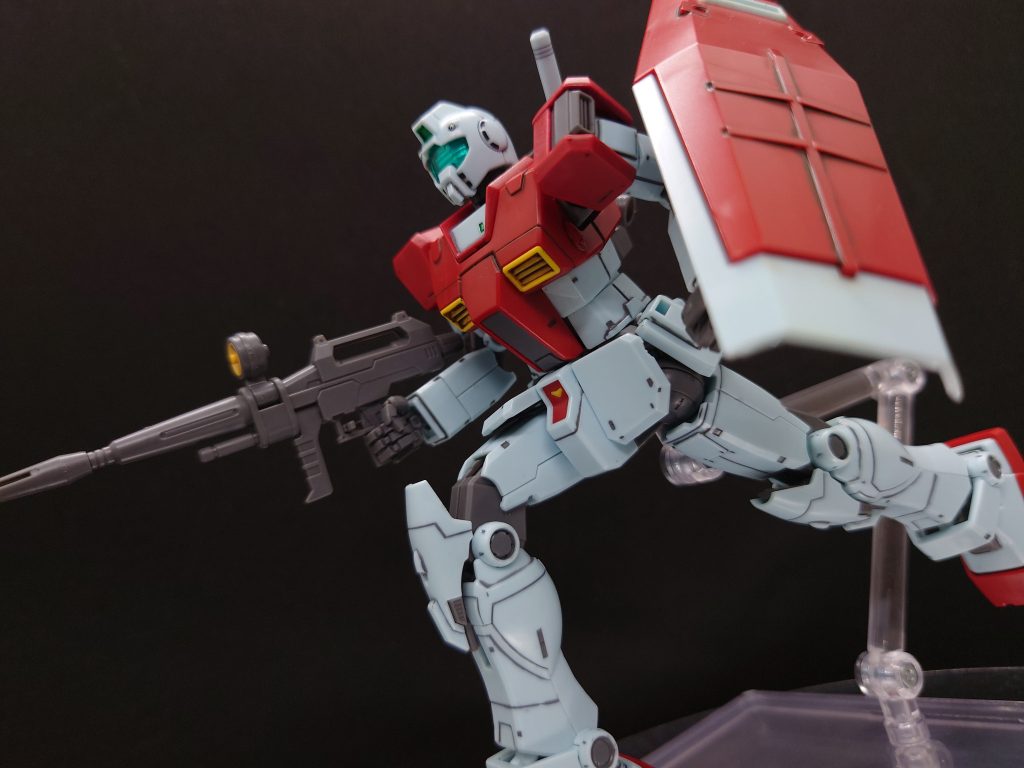 初登場の作画ミスでガンダムのビームライフルを持てる