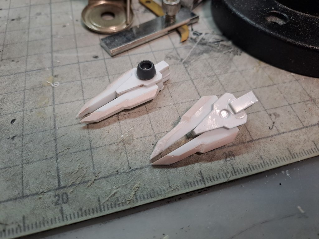 レイジングプリスティスは高町なのは-エクシードモードのブラスタービットを参考した形で。