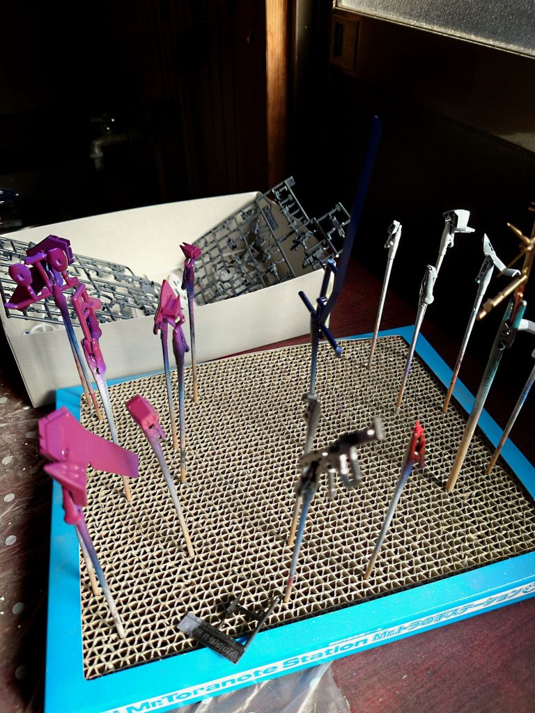 塗ってる途中ですね。