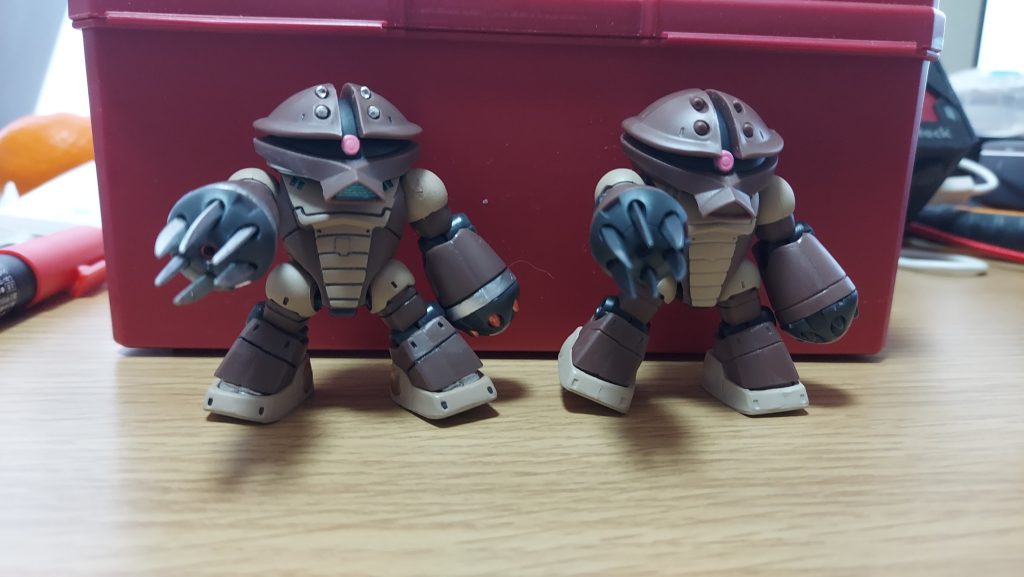 左:部分塗装品右:素組品(比較用