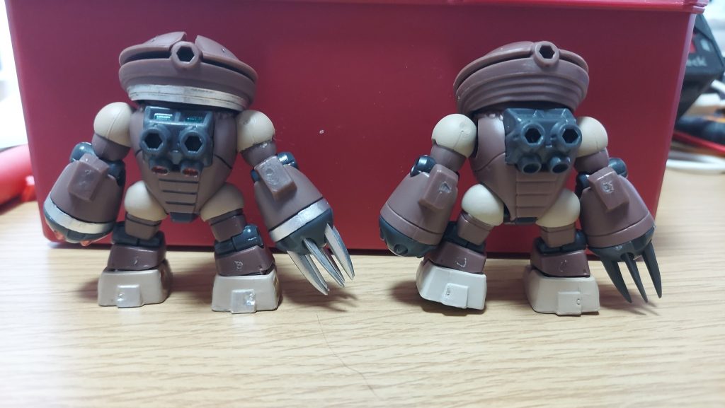 ランドセルは上の部分がセンサーっぽく感じたので地味にグリーンと、バーニア内部を赤くしてます。バーニア外側もシルバーにして情報量増やせばよかった。次作るときはそーしよーっと