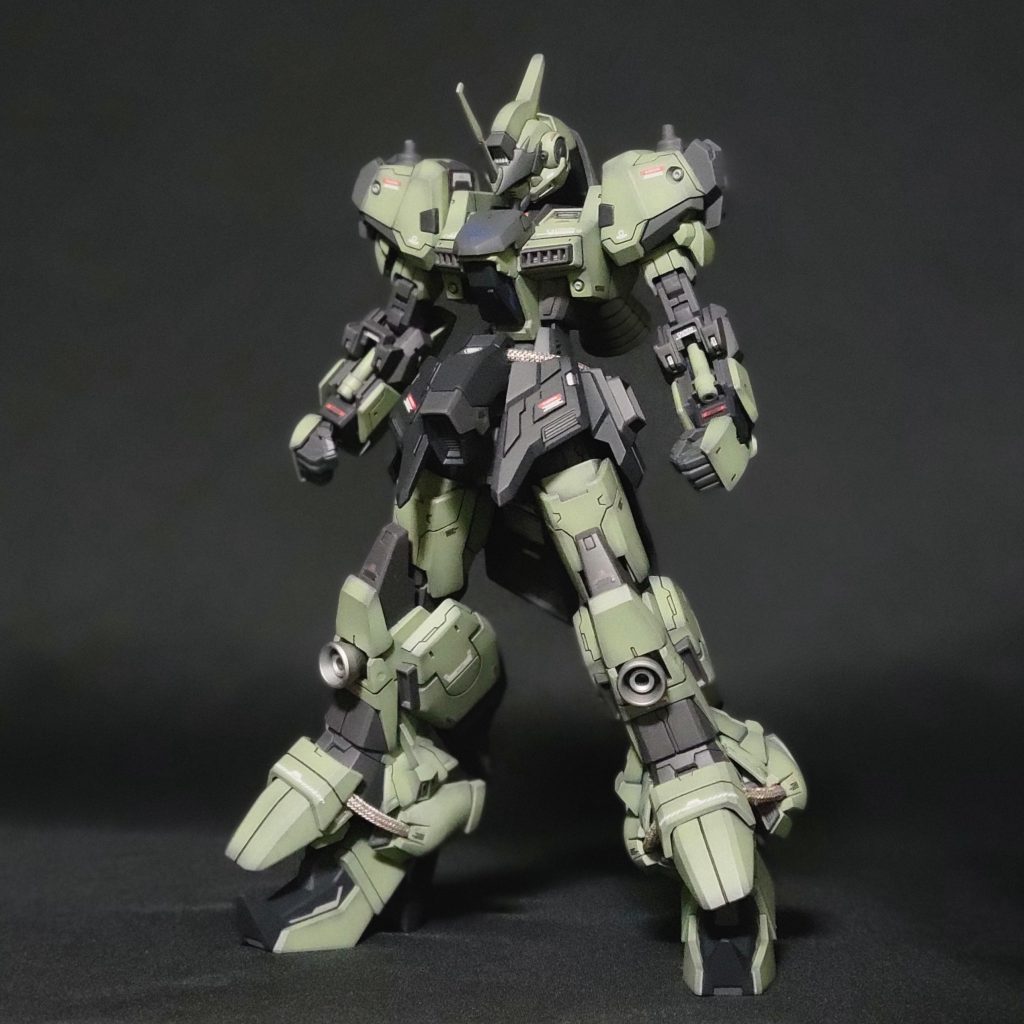 バインダー無 正面足元はMGイージスを使用してボリュームアップしています。動力パイプにはメッシュパイプを採用。