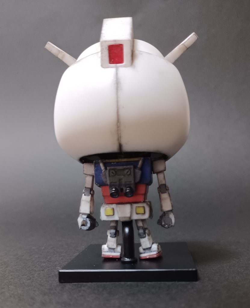 塗装が必要な所だけ塗ってウェザリングもしてみた♪合わせ目消しは、トサカ部分だけ行った。