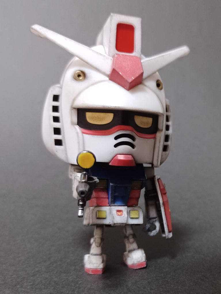 ビームライフルはピンバイスで穴を開けてみた。