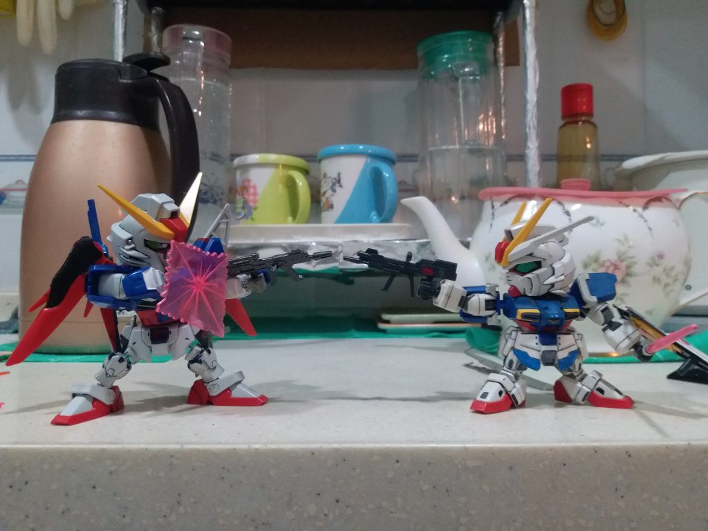 デスティニーガンダム–5枚目/制作者：LUNLUN（邪道可動）