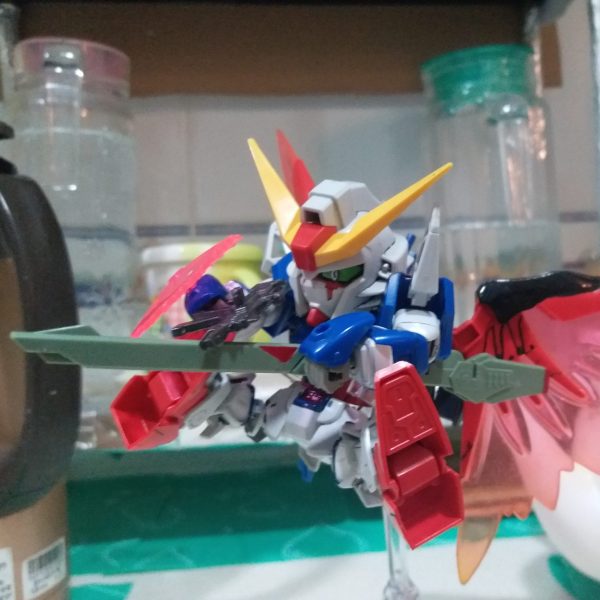 デスティニーガンダム