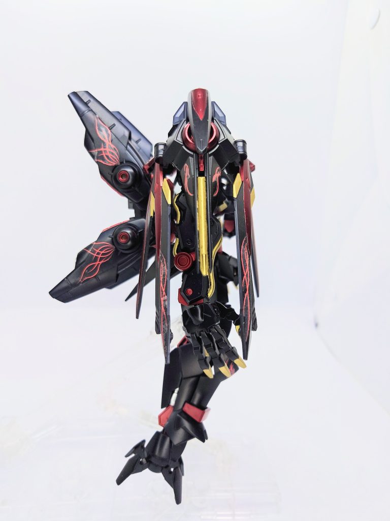 サイドショットです。まだ筆塗りの部分塗装は苦手です。