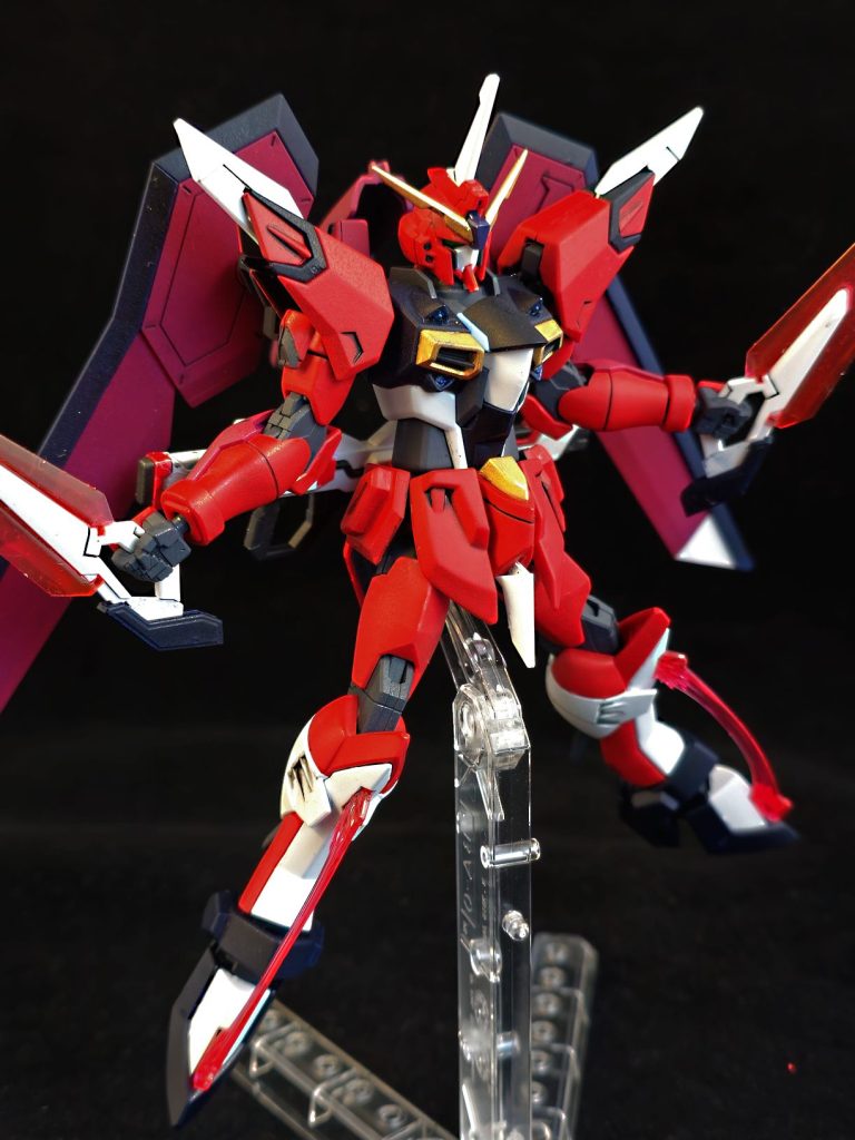 カラーレシピです。 本体赤:ガンダムカラースプレー・MSサザビーレッド 本体赤紫:Mr.カラースプレー・パープル⇒ガンダムカラースプレー・MSシャアレッド 本体濃紺:タミヤカラースプレー・ダークブルー 本体白:ガンダムカラースプレー・MSホワイト 本体金:Mr.カラースプレー・ゴールド フレーム:ガンダムカラースプレー・MSファントムグレー 武器類:Mr.カラースプレー・黒鉄色 ビームエフェクト:Mr.カラースプレー・クリアーオレンジ スミ入れはタミヤの市販のスミ入れ塗料(グレー、ブラック)です。最後までご覧くださり、ありがとうございました。