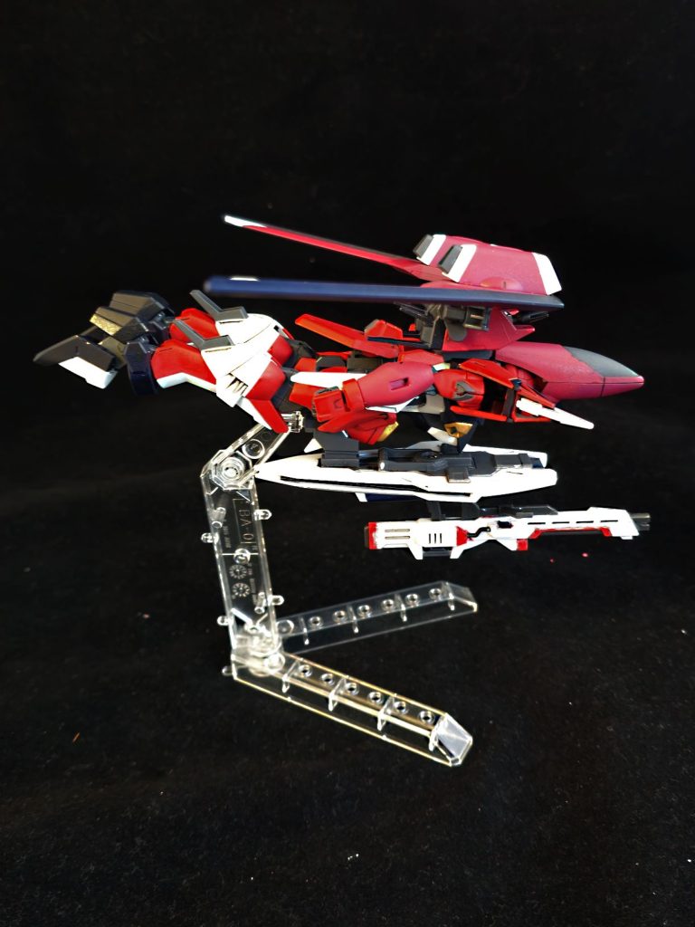 横から見ると分厚すぎる(笑 もう少しどうにかなっただろと思ってしまいます。