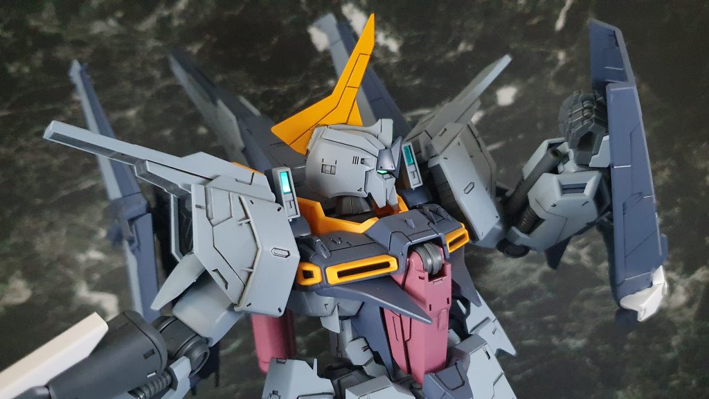 《妄想設定》戦間期に連邦軍が接収したバウを自軍用に改造した機体。後にネオ・ジオンでも「リバウ」を開発したので、後年の兵器マニア達を混乱させる要因となった。 量産機ベースなので、分離変形は出来ない…いや…塗装剥がれ怖くてしたくないだけッス