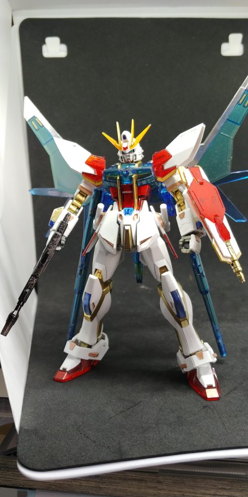 今回のガンダムマーカーＧゴールド、ホワイトゴールド、イエローゴールド、Ｇメタグリーン、Ｇメタブルー、ロイヤルメタレッド、Ｇメッキシルバー、Ｇブラック、ヘビーガンメタリック ミスターホビーマーカー　焼鉄色、カッパー 